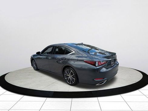Used 2025 Lexus ES 350 w/ Premium Package image 5