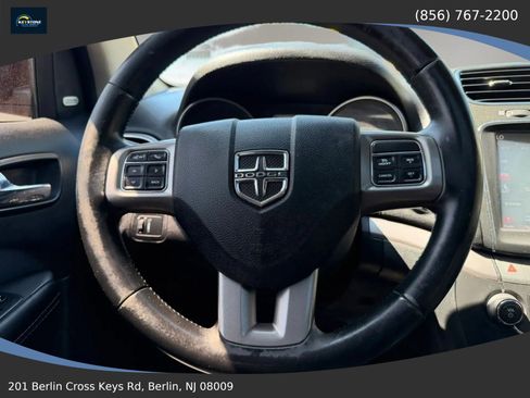 Used 2018 Dodge Journey Crossroad w/ Nav & Sun Group FWD image 18