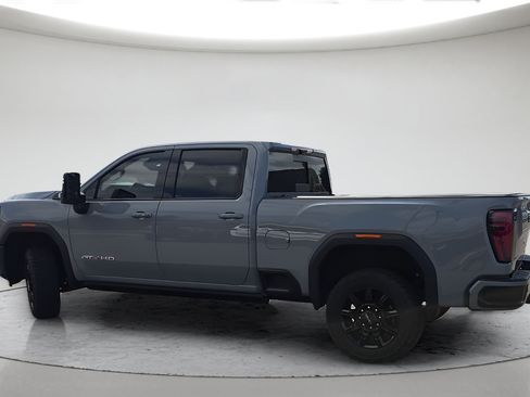 Used 2024 GMC Sierra 3500 AT4 w/ AT4 Premium Plus Package AWD/4WD image 10