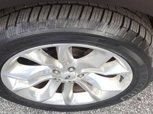 Used 2014 Ford Explorer Limited w/ Equipment Group 302A AWD/4WD image 23