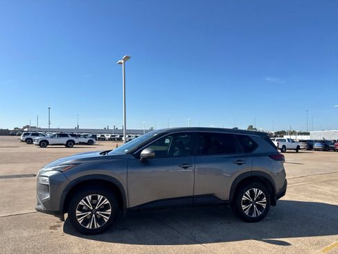 Certified 2023 Nissan Rogue SV FWD image 12