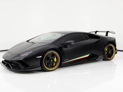 Used 2018 Lamborghini Huracan Performante image 7