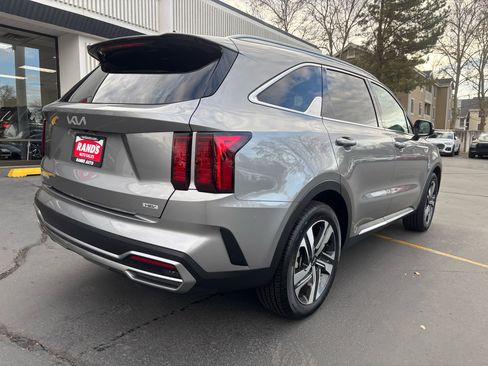 Used 2023 Kia Sorento EX image 5