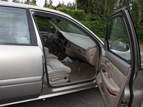 Used 1999 Buick Century Limited FWD image 13