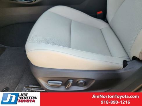 New 2026 Toyota Prius XLE image 19