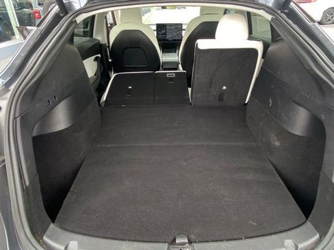 Used 2021 Tesla Model Y Long Range image 23
