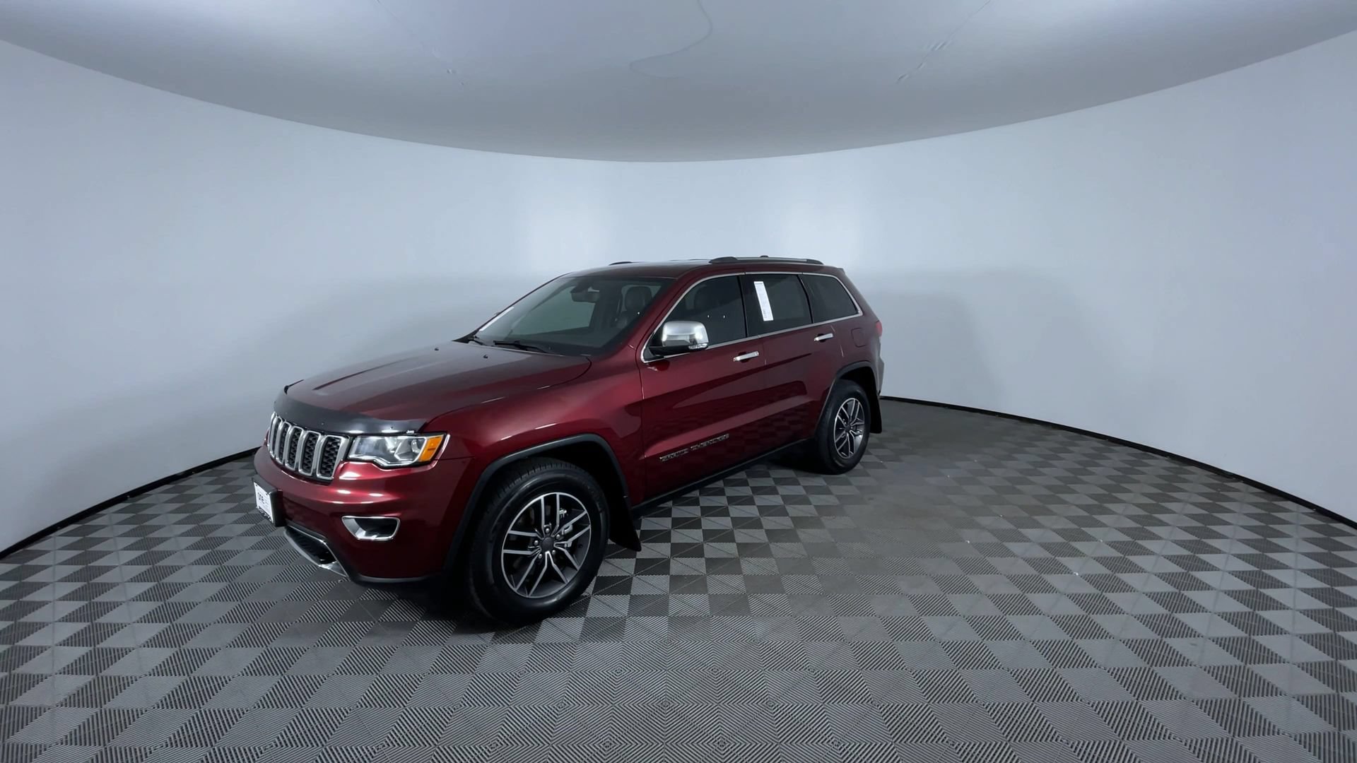 Used 2019 Jeep Grand Cherokee Limited w/ Trailer Tow Group IV AWD/4WD image 4