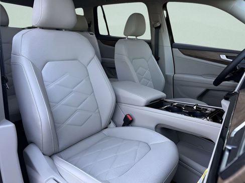 New 2026 Volkswagen Atlas SE image 27