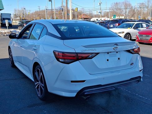 Used 2021 Nissan Sentra SR w/ SR Premium Package image 5