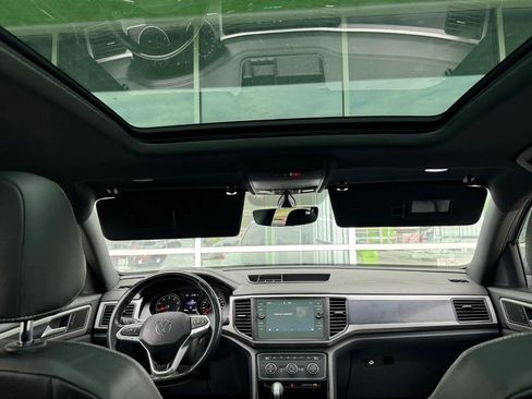 Used 2020 Volkswagen Atlas Cross Sport SE w/ Panoramic Sunroof Package AWD/4WD image 15
