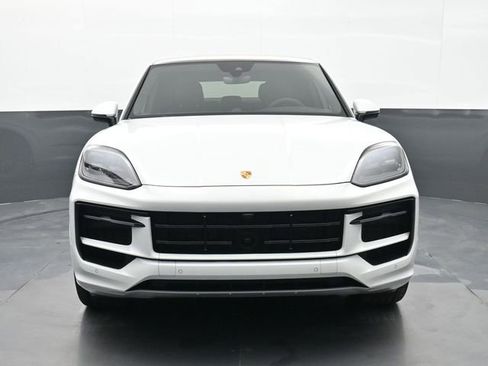 New 2025 Porsche Cayenne GTS AWD/4WD image 26
