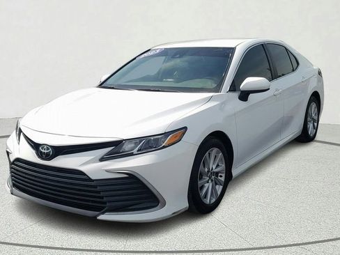 Used 2023 Toyota Camry LE FWD image 3