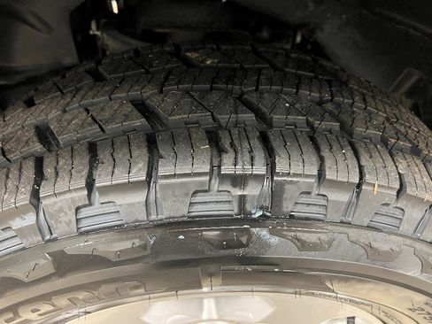 Used 2021 RAM 1500 Laramie AWD/4WD image 20