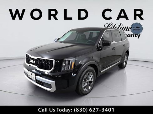 Used 2024 Kia Telluride LX image 3