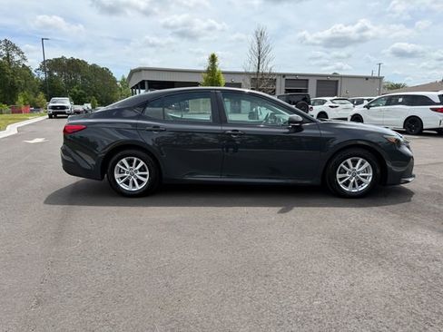 Used 2026 Toyota Camry LE image 7