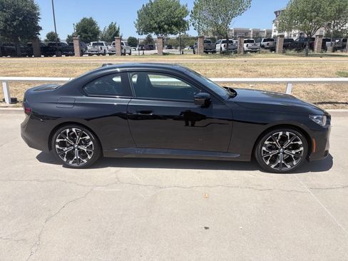 Used 2025 BMW 230i Coupe w/ Premium Package RWD image 3