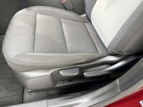 Used 2025 Chevrolet Trax RS w/ Driver Confidence Package image 14