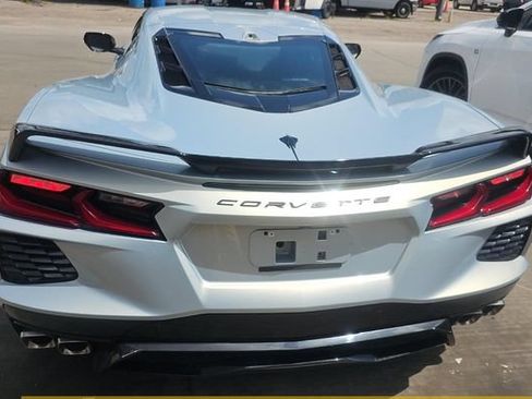 Used 2021 Chevrolet Corvette Stingray Preferred Cpe w/ Z51 Performance Package RWD image 3