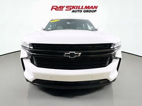 Used 2024 Chevrolet Suburban RST w/ Luxury Package image 2