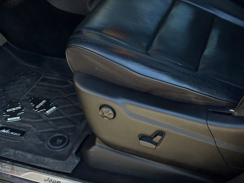 Used 2020 Jeep Grand Cherokee High Altitude image 13