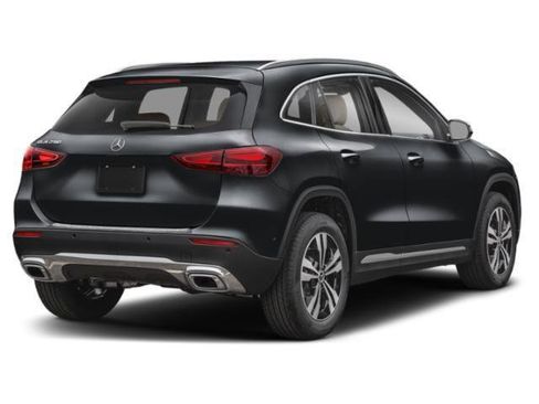 New 2025 Mercedes-Benz GLA 250 4MATIC image 2