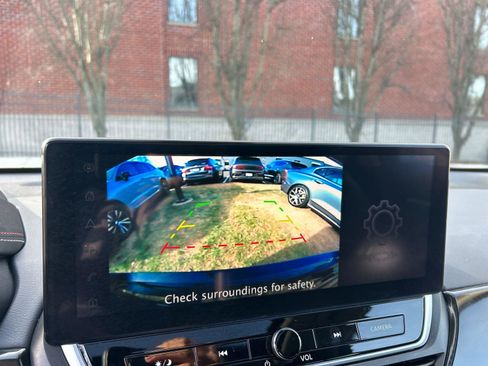 Used 2024 Nissan Altima 2.5 SR w/ SR Premium Package image 17