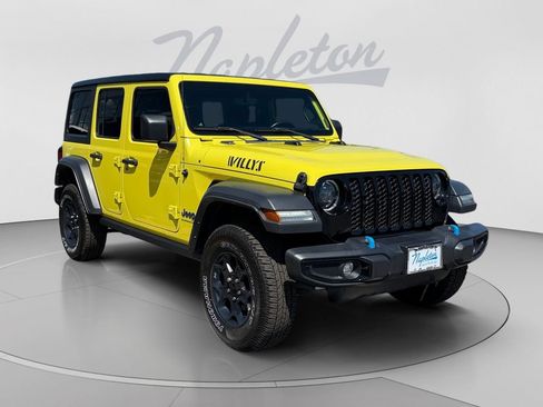 Used 2023 Jeep Wrangler Unlimited w/ Cold Weather Group AWD/4WD image 8