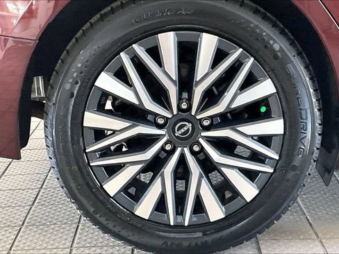 Used 2025 Nissan Altima 2.5 SV FWD image 36