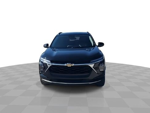 Used 2024 Chevrolet Trax LT image 3