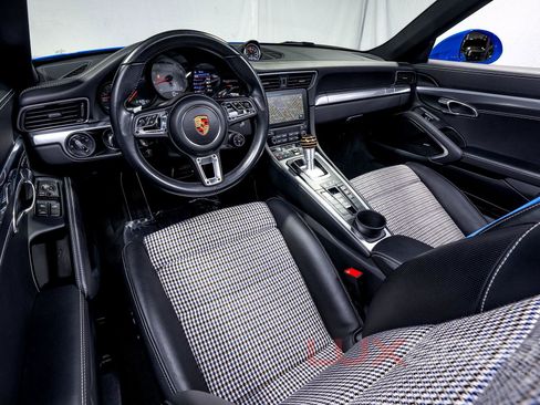 Used 2017 Porsche 911 Carrera 4S image 29