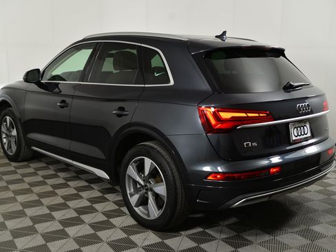 Certified 2023 Audi Q5 2.0T Premium Plus w/ Premium Plus Package AWD/4WD image 3
