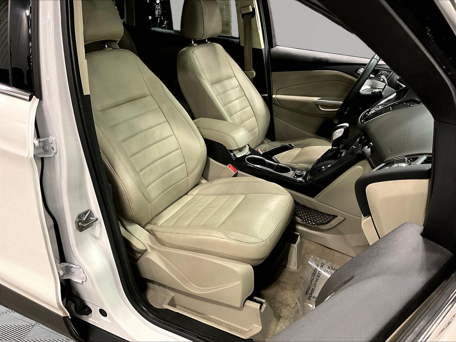 Used 2014 Ford Escape Titanium AWD/4WD image 30