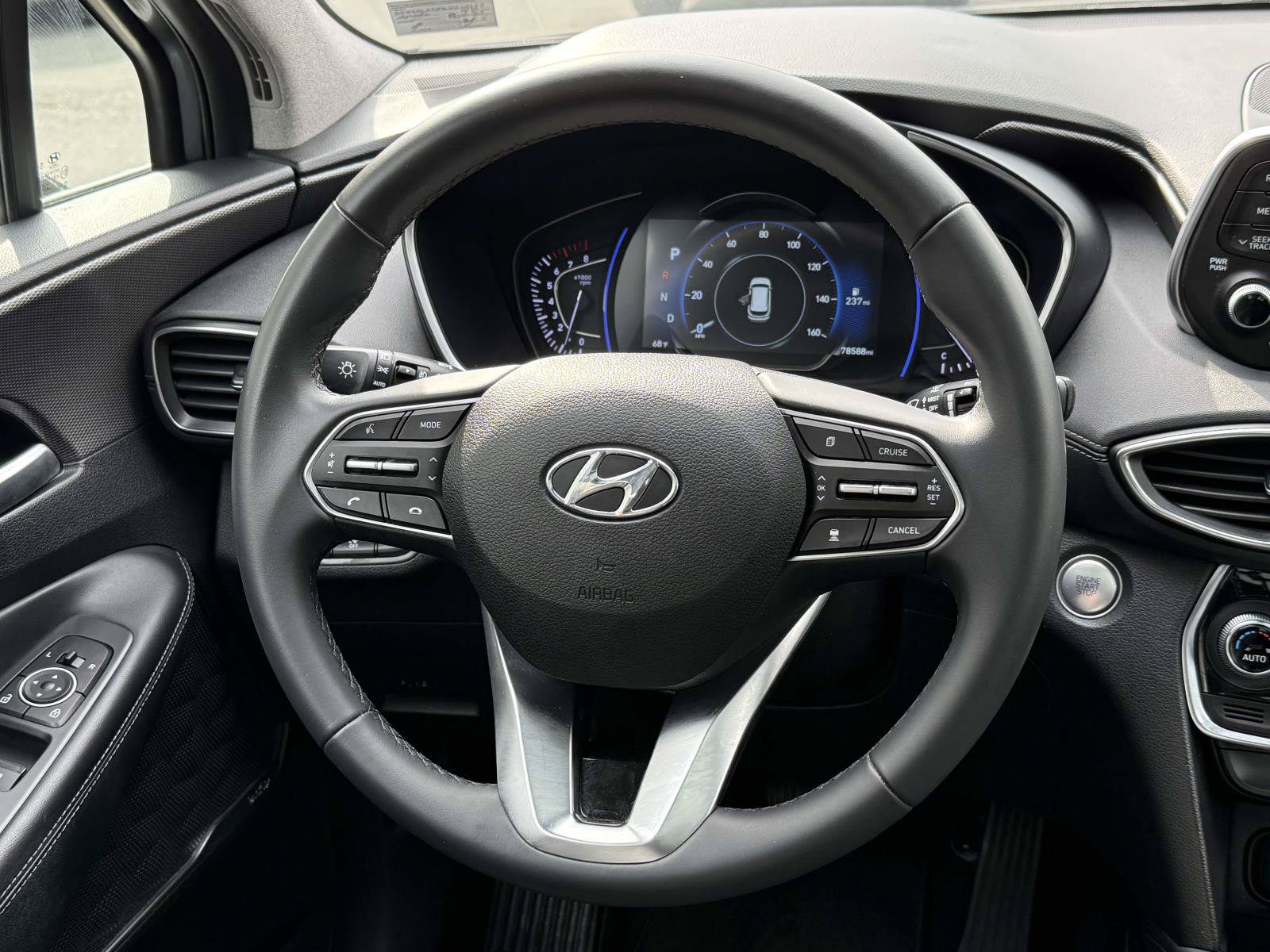 Used 2019 Hyundai Santa Fe Limited AWD/4WD image 9