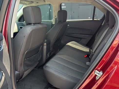 Used 2017 Chevrolet Equinox LT FWD image 10