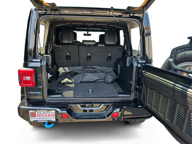 Used 2023 Jeep Wrangler Unlimited Sahara AWD/4WD image 18