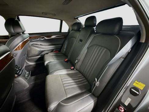 Used 2019 Genesis G90 3.3T Premium image 25