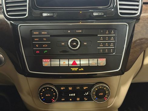 Used 2017 Mercedes-Benz GLE 350 GLE 350 4MATIC Sport Utility 4 image 37