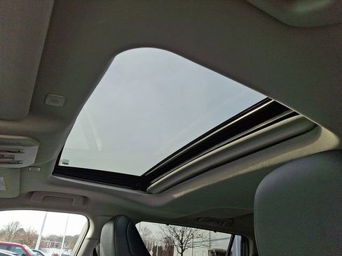 Used 2024 Toyota Highlander XLE image 15