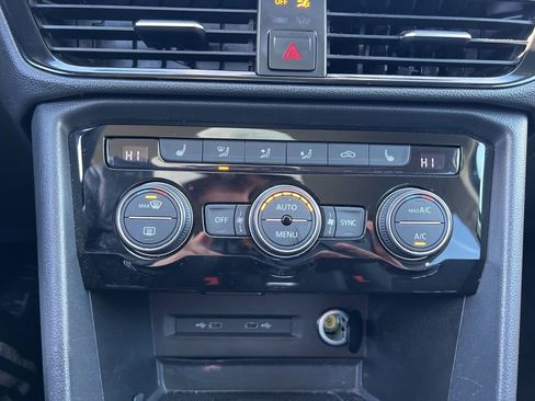 Used 2024 Volkswagen Taos SE image 20