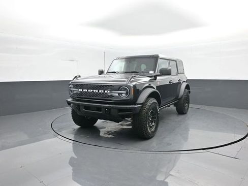 New 2026 Ford Bronco Badlands image 3