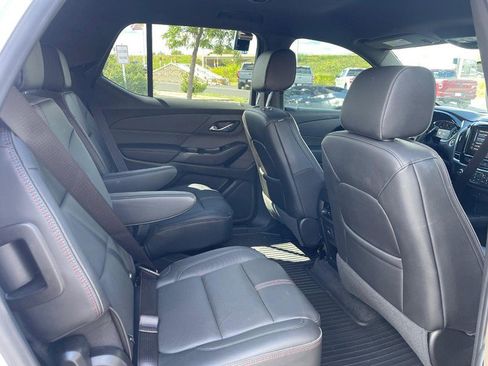 Used 2022 Chevrolet Traverse RS image 7