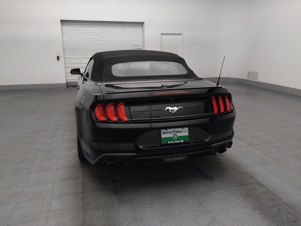 Used 2018 Ford Mustang Premium RWD image 6