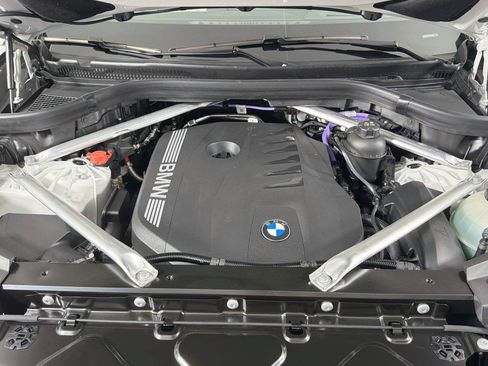 New 2026 BMW X5 xDrive40i w/ Climate Comfort Package AWD/4WD image 32