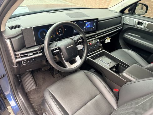 Used 2025 Hyundai Santa Fe XRT AWD/4WD image 11