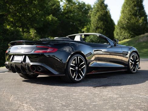Used 2018 Aston Martin Vanquish S RWD image 7