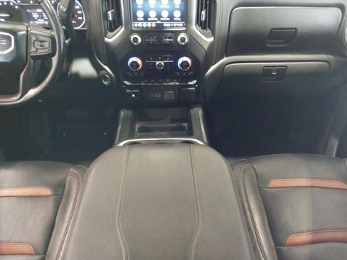 Used 2023 GMC Sierra 2500 AT4 image 13