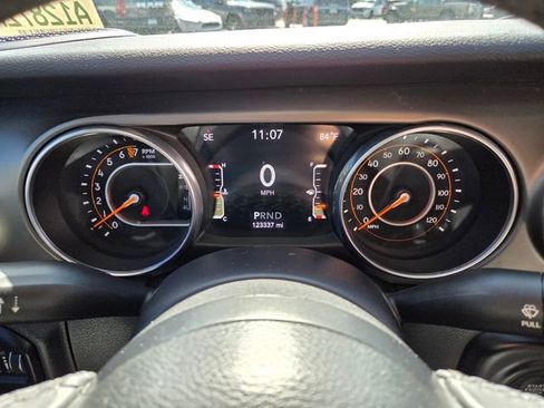 Used 2018 Jeep Wrangler Unlimited Sport S image 27