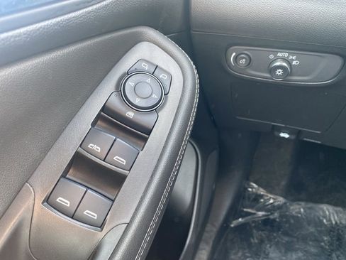 Used 2024 Buick Encore GX Sport Touring image 12