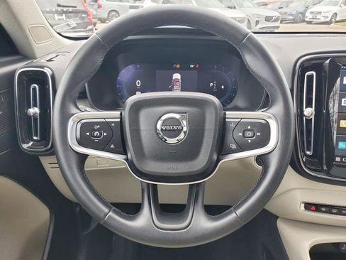 Certified 2023 Volvo XC40 B5 Plus w/ Protection Package Premier AWD/4WD image 32