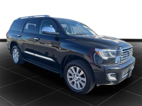 Used 2021 Toyota Sequoia Platinum image 7
